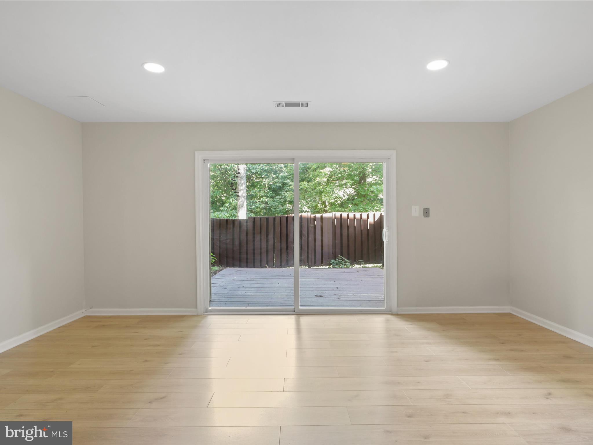 2425 Southgate Square Reston, VA 20191 - Photo 28 of 50