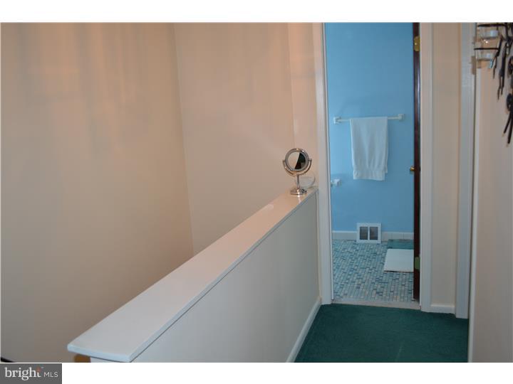 1442 Elson Road Brookhaven, PA 19015 - Photo 22 of 25 Hallway