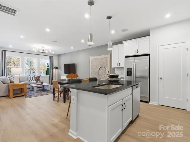 $363,617 | 8430 Discovery Lane, Charlotte, NC 28216