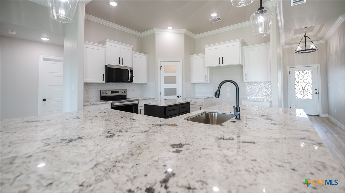 1404 Tahonta Drive Hewitt, TX 76643 - Photo 12 of 32