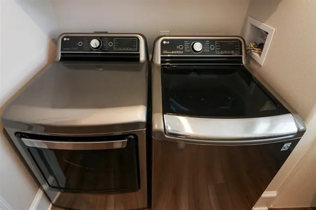 a close view of water stove