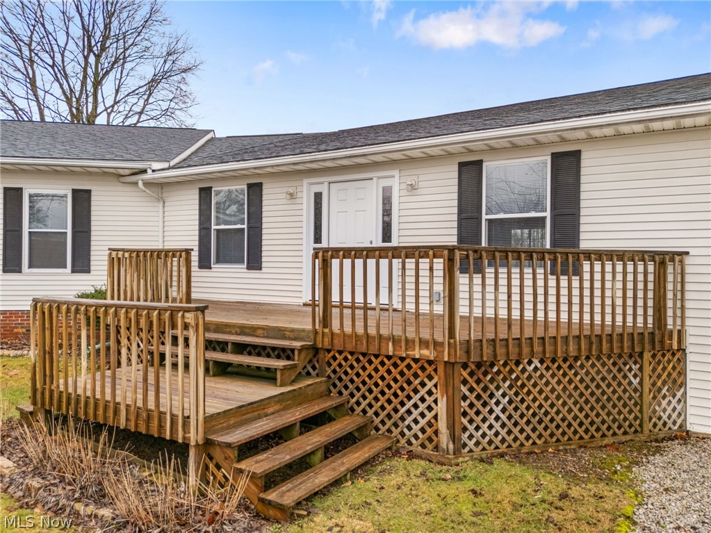 1640 Old Delaware Road Mount Vernon, OH 43050 - Photo 47 of 49 View of wooden deck