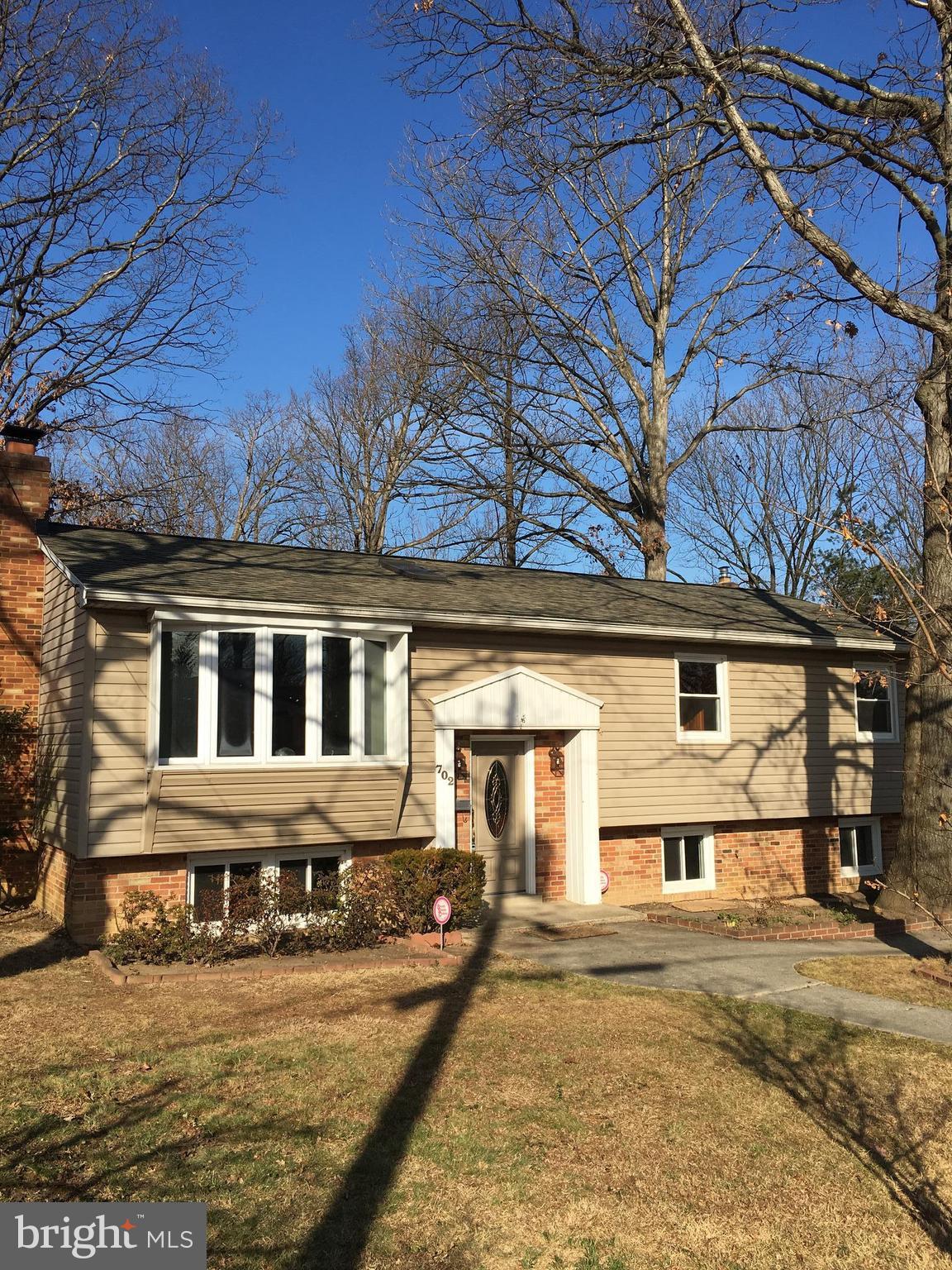702 West Maple Road Linthicum Heights, MD 21090 - Photo 2 of 27 Exterior (Front)
