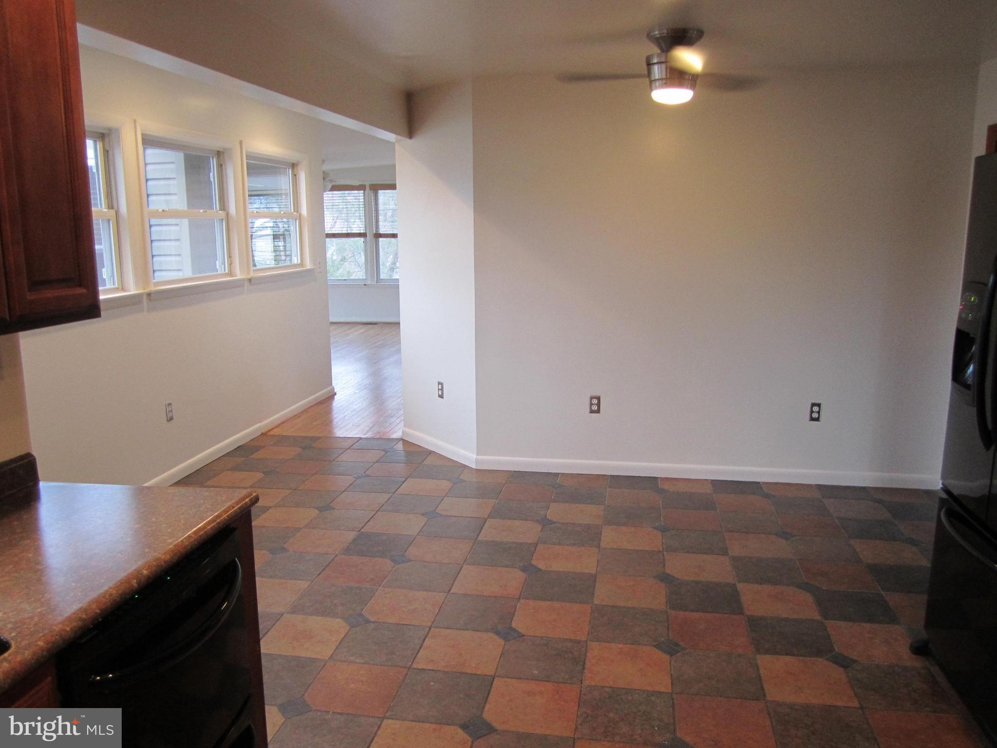 702 West Maple Road Linthicum Heights, MD 21090 - Photo 5 of 27 Dining Room