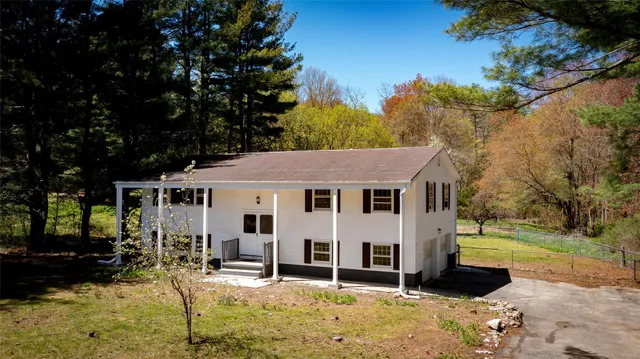 $384,800 | 179 Horseshoe Road, Millbrook, NY 12545