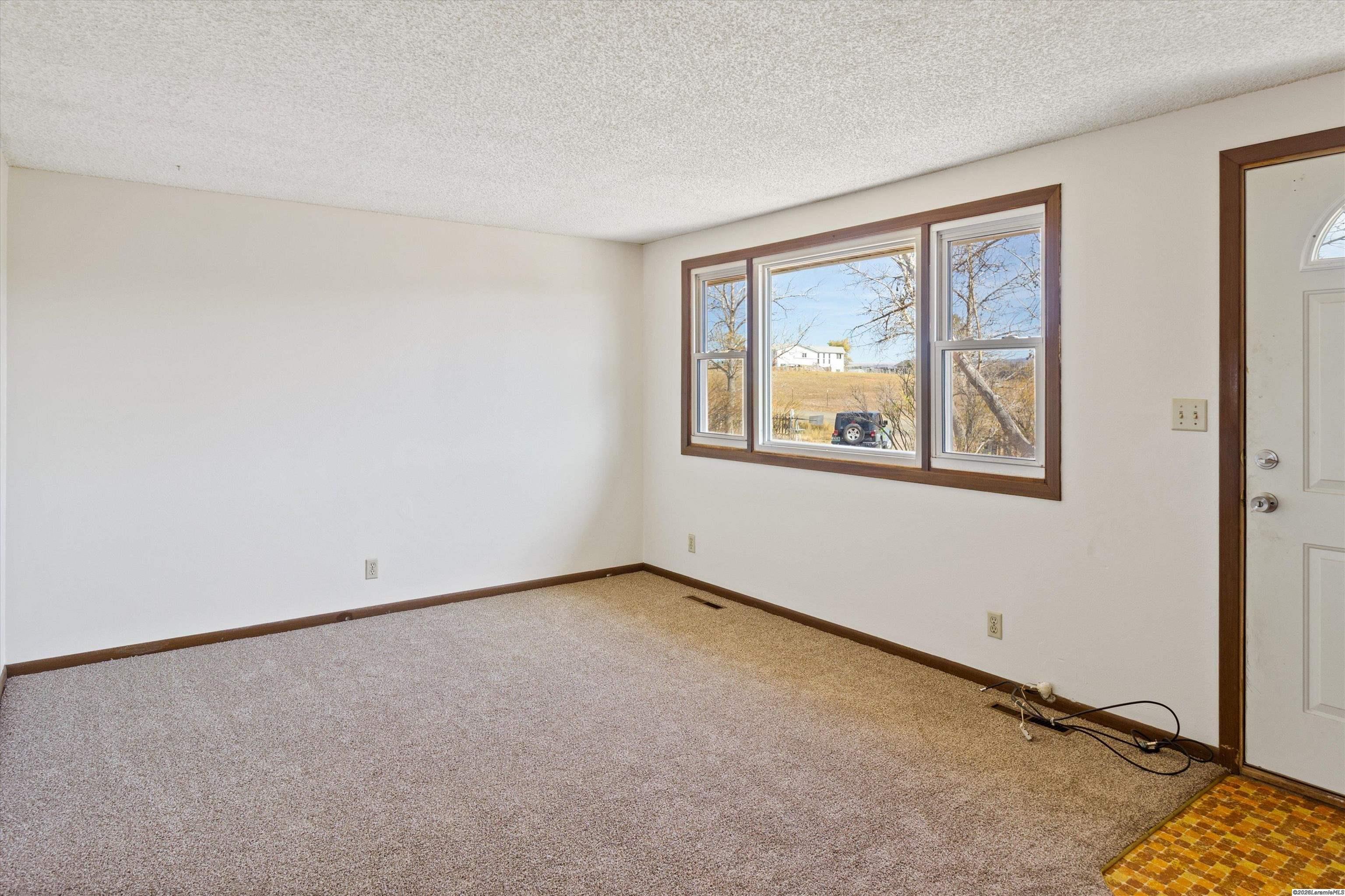 5520 South View Road Laramie, WY 82070 - Photo 3 of 24 Gallery Image 3