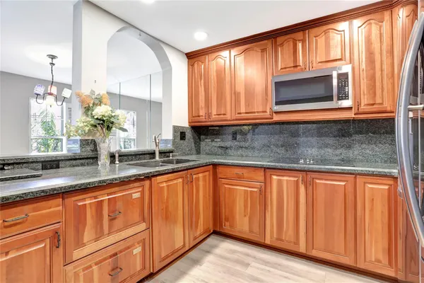 $525,000 | 3213 Northeast 16th Street, Unit 112, Pompano Beach, FL 33062