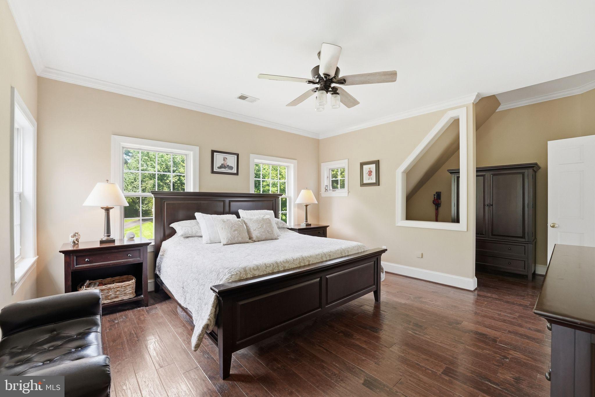 7724 Cannonball Gate Road Warrenton, VA 20186 - Photo 45 of 98 Upper Level
Primary Suite