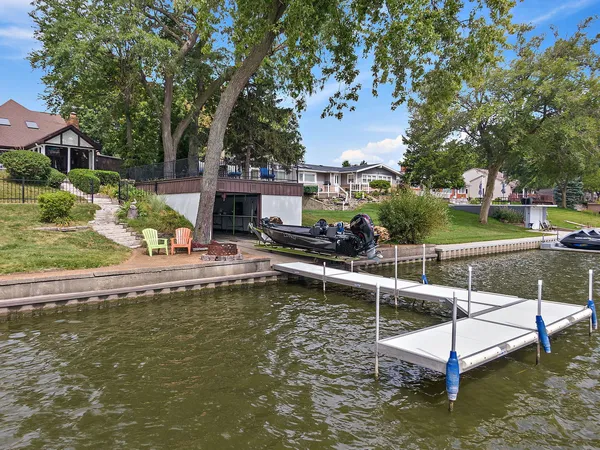 $689,000 | 1606 Gregden Shores Drive, Sterling, IL 61081
