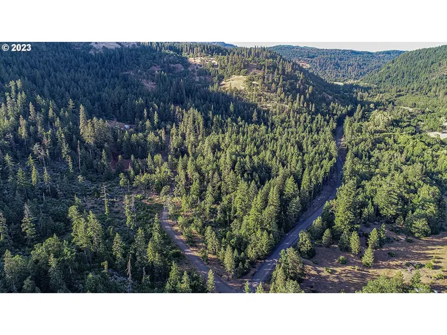 a black and white photo of a house