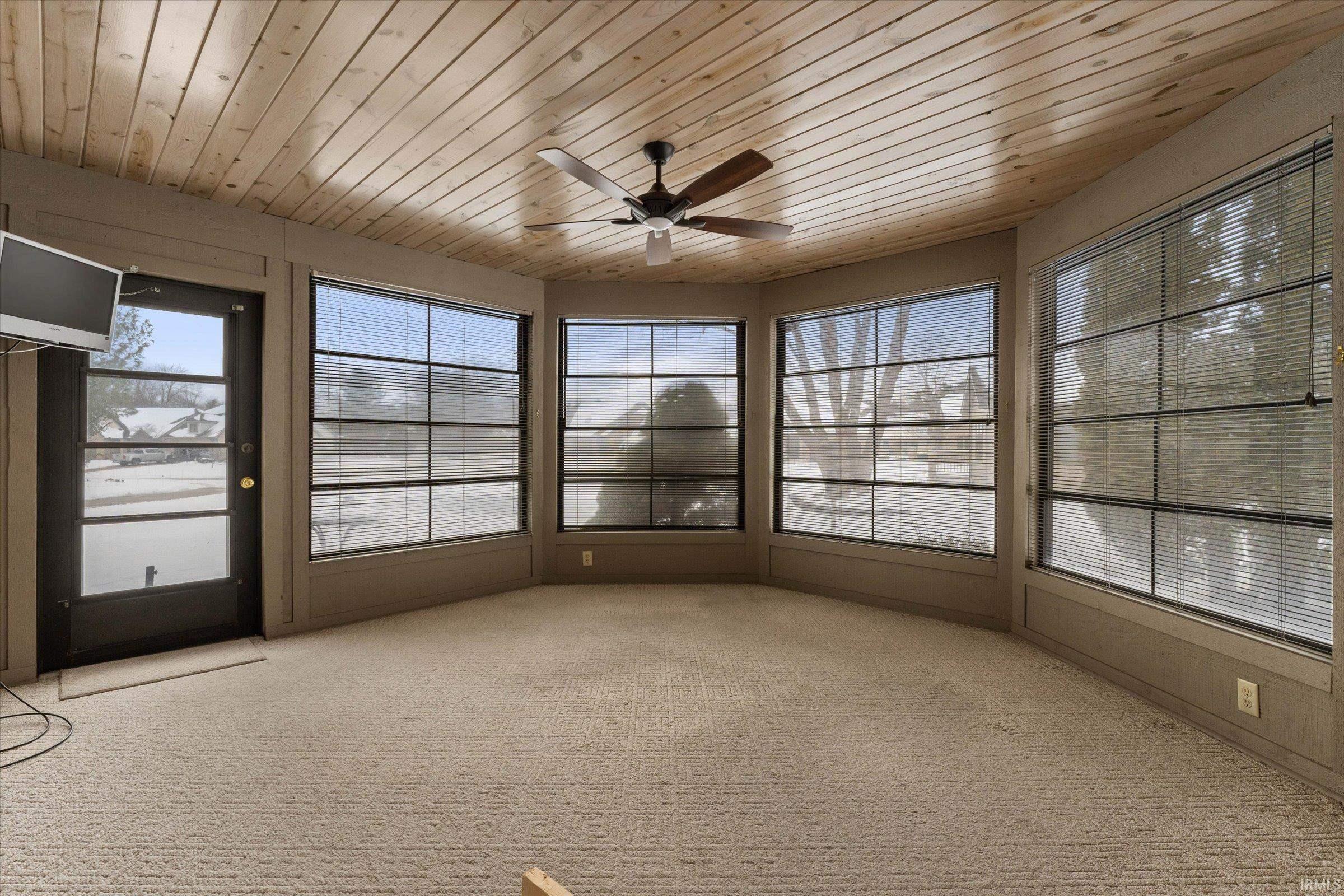 22931 Stone Way Elkhart, IN 46514 - Photo 12 of 35