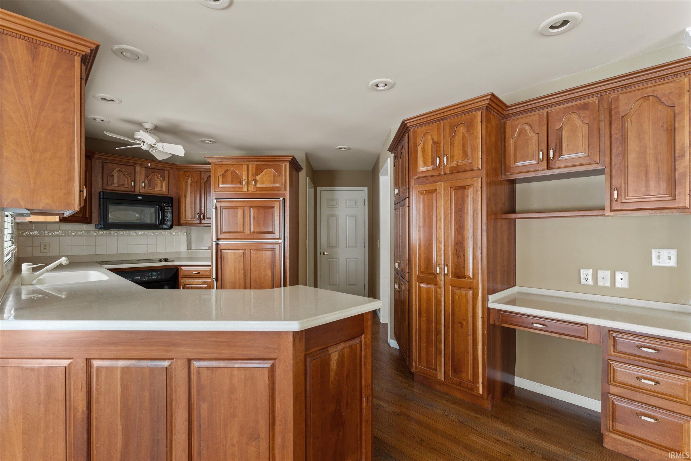 22931 Stone Way Elkhart, IN 46514 - Photo 13 of 35