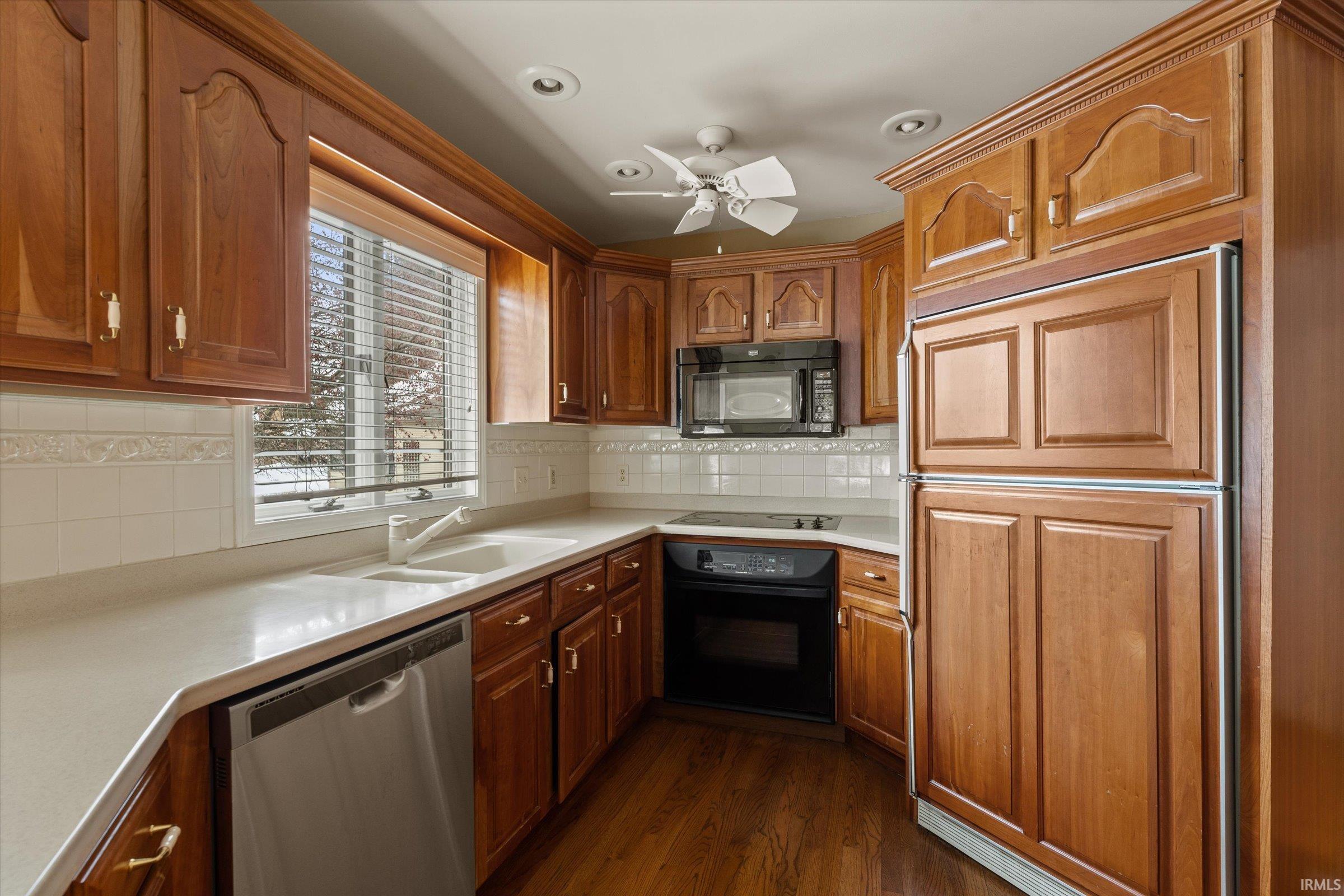 22931 Stone Way Elkhart, IN 46514 - Photo 14 of 35