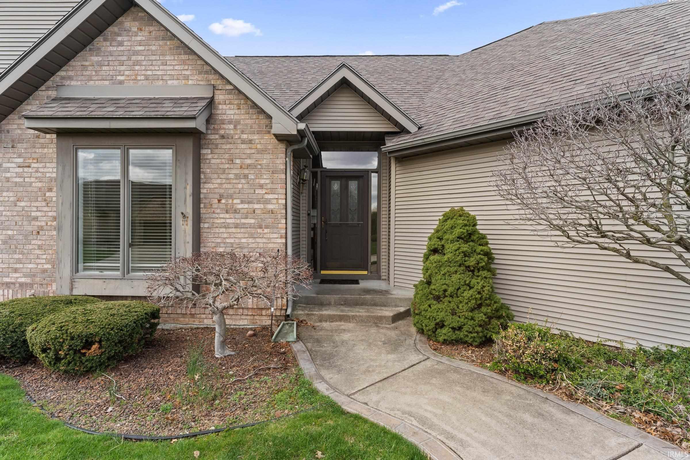 22931 Stone Way Elkhart, IN 46514 - Photo 3 of 35