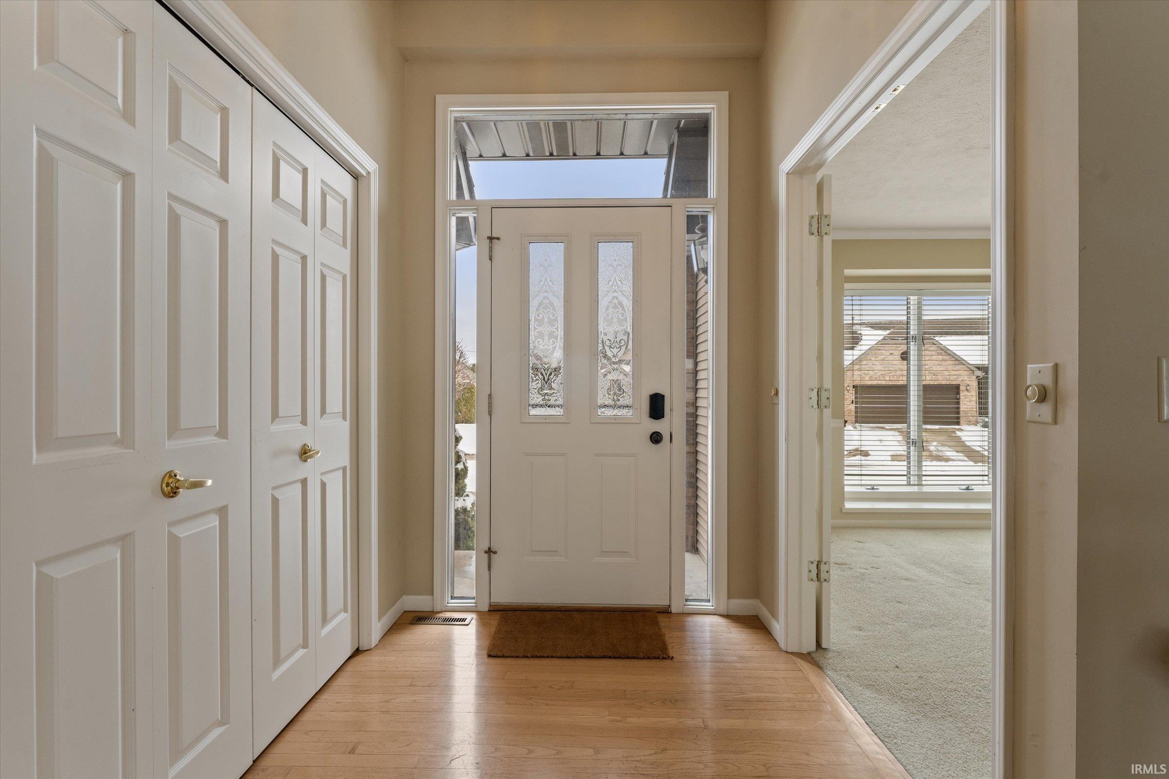 22931 Stone Way Elkhart, IN 46514 - Photo 4 of 35