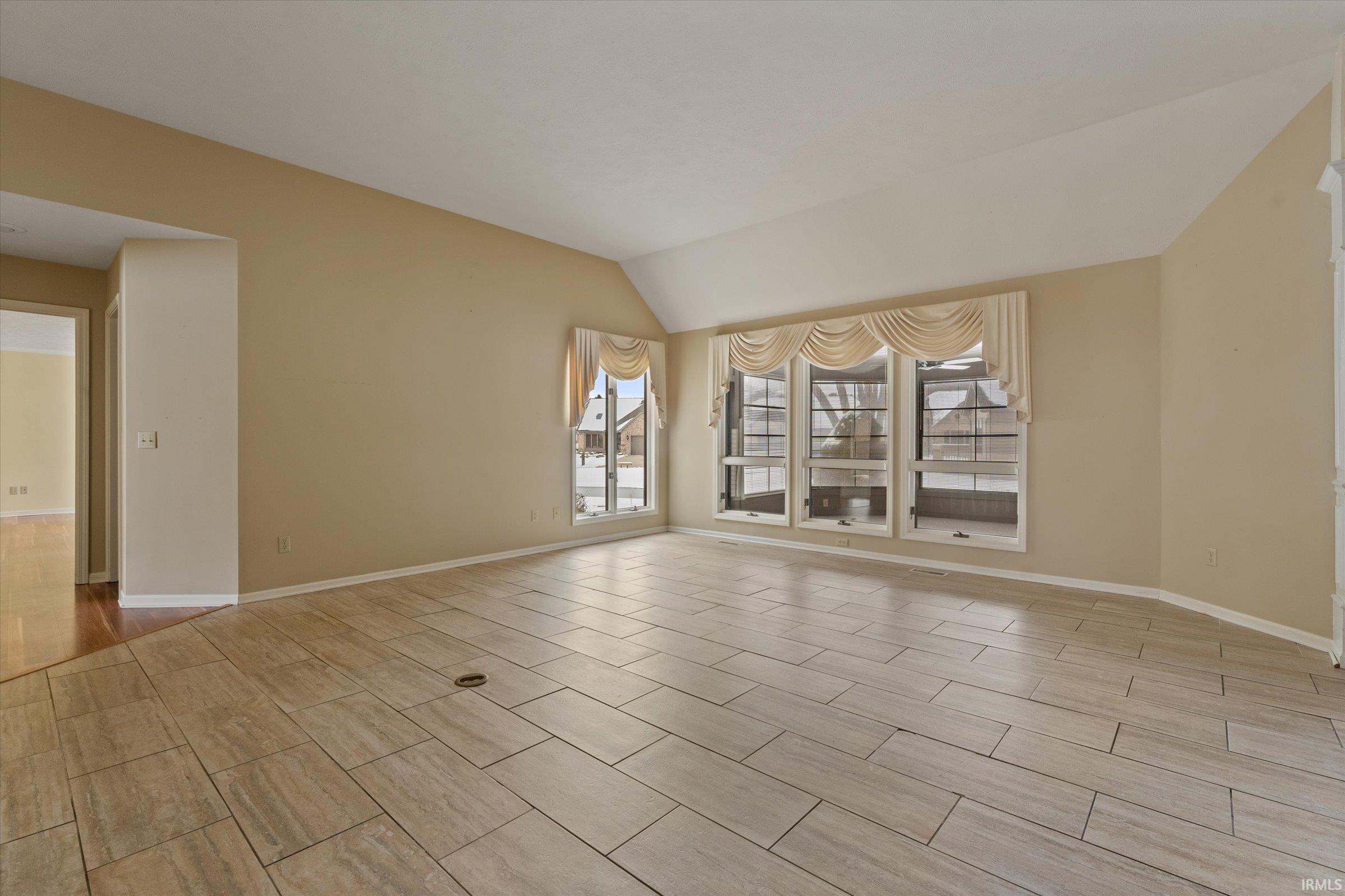 22931 Stone Way Elkhart, IN 46514 - Photo 7 of 35