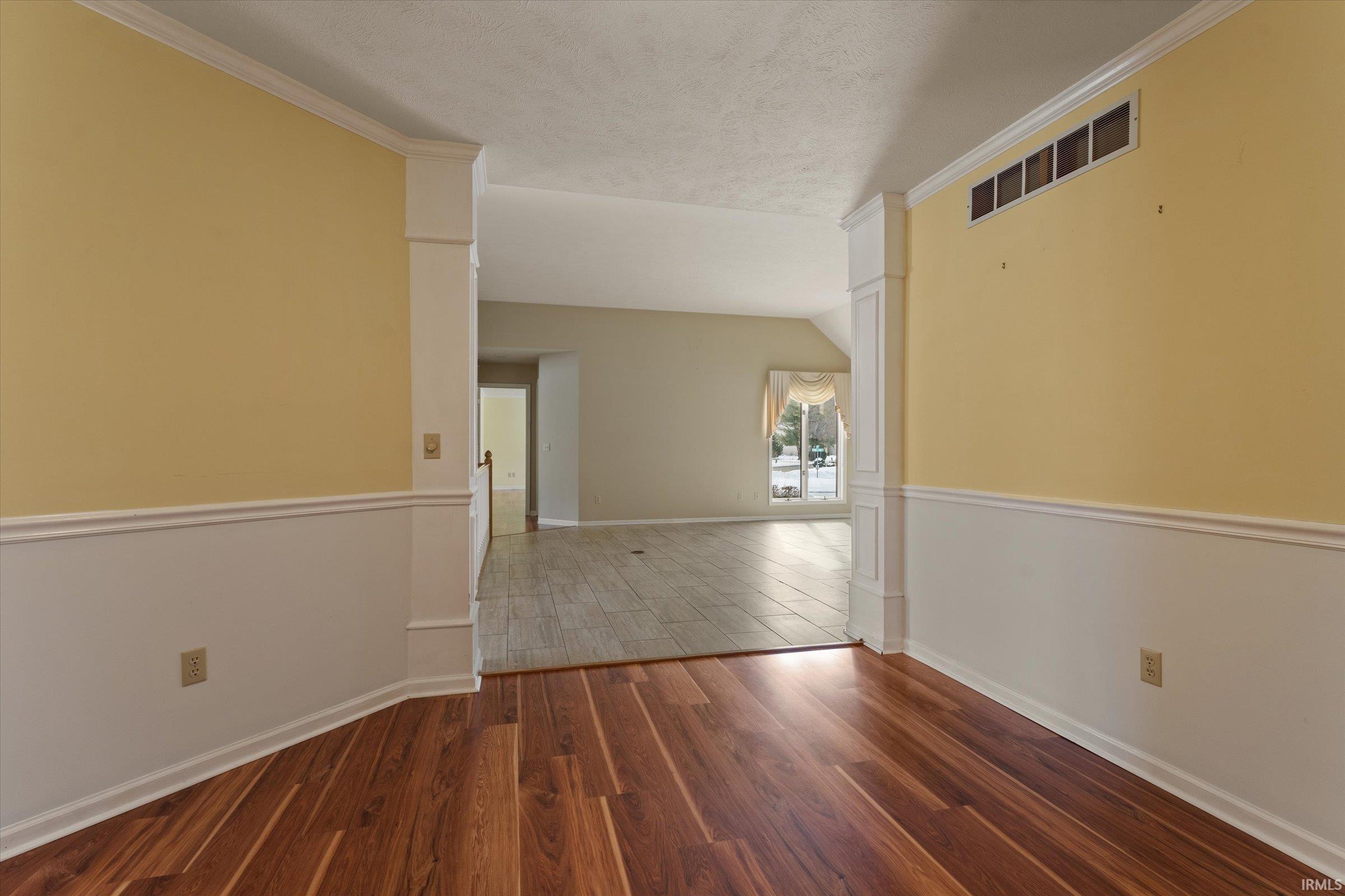 22931 Stone Way Elkhart, IN 46514 - Photo 10 of 35