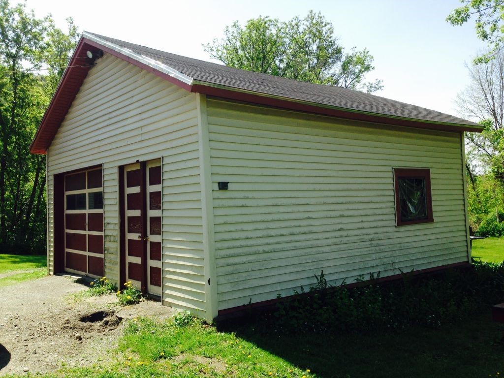 42 Bridge Street Windsor, VT 05089 - Photo 4 of 4 Gallery Image 4