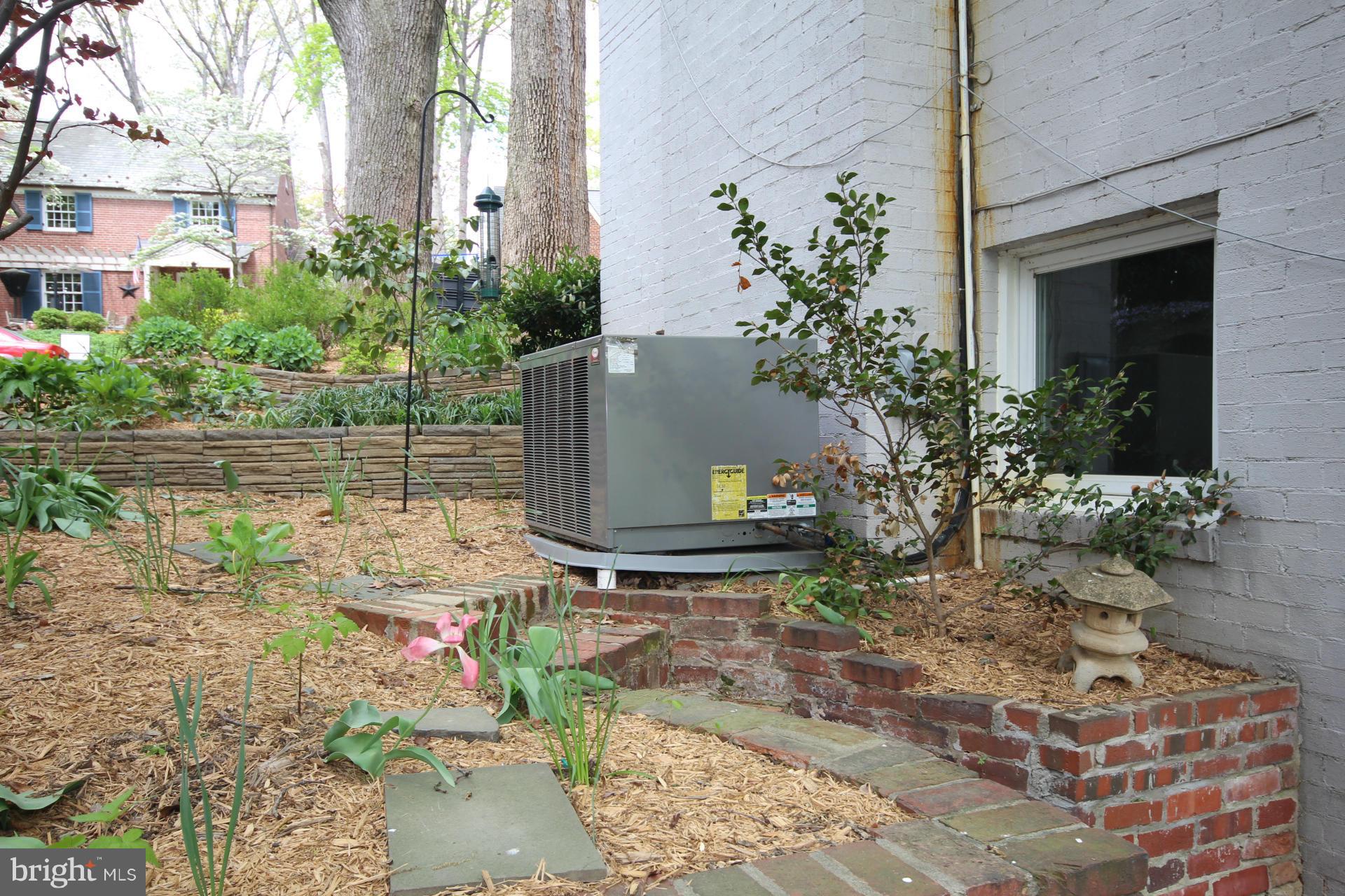 3207 Circle Hill Road Alexandria, VA 22305 - Photo 3 of 51 Exterior (Rear)