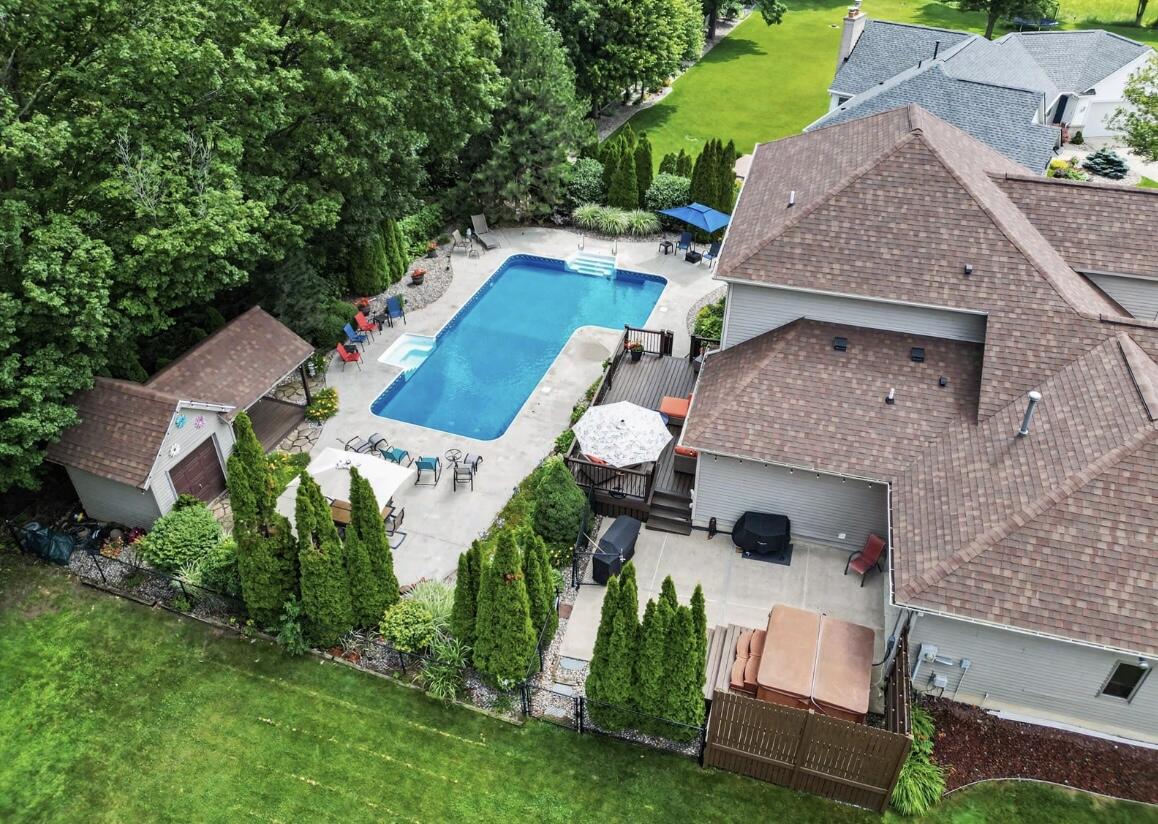 3035 Viewpoint Street Jenison, MI 49428 - Photo 3 of 35 IMG_2858