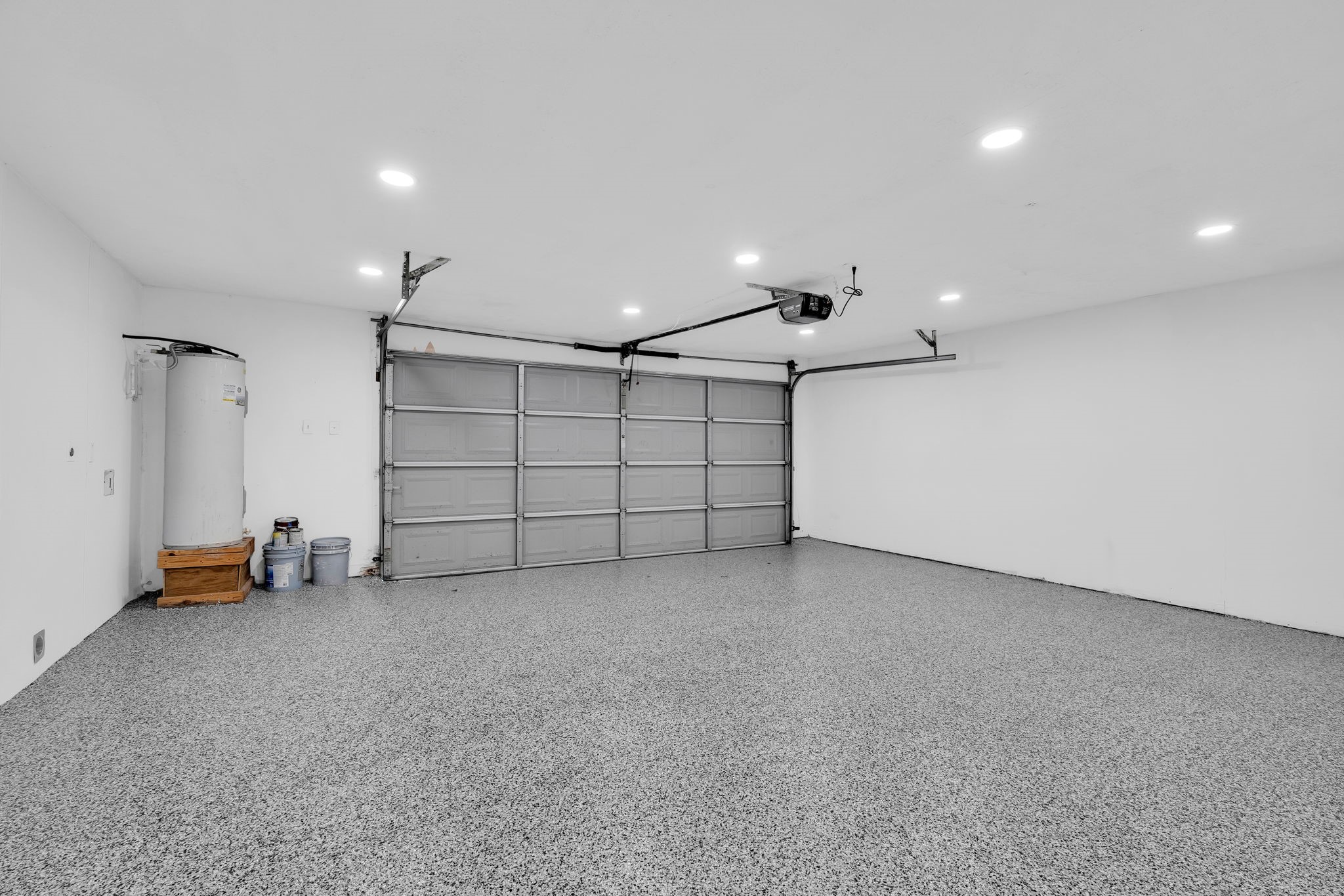 19811 Sagging Oaks Drive Spring, TX 77388 - Photo 27 of 36 a view of a garage