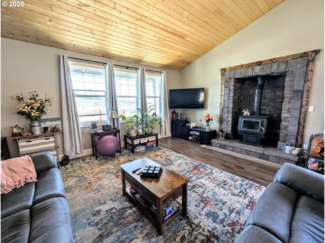 $599,000 | 301 High Valley Road, Cove, OR 97824