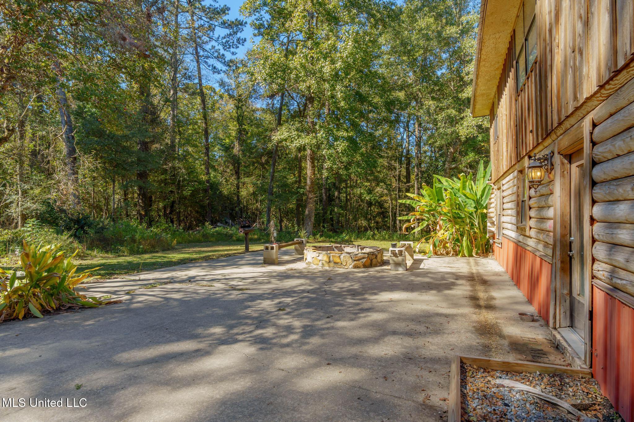 193 Lott Town Road Hattiesburg, MS 39402 - Photo 14 of 18 193 Lott Town Road-14