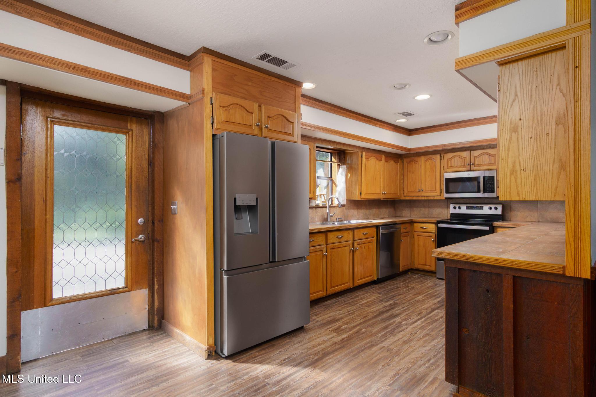 193 Lott Town Road Hattiesburg, MS 39402 - Photo 4 of 18 193 Lott Town Road-4