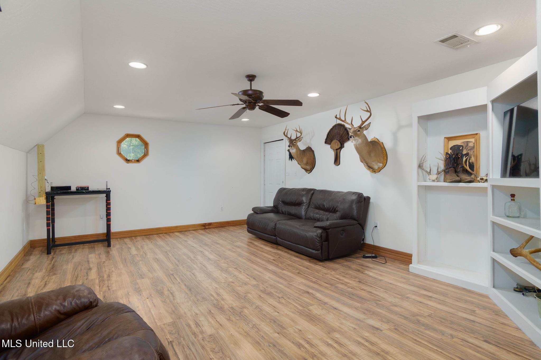 193 Lott Town Road Hattiesburg, MS 39402 - Photo 10 of 18 193 Lott Town Road-10