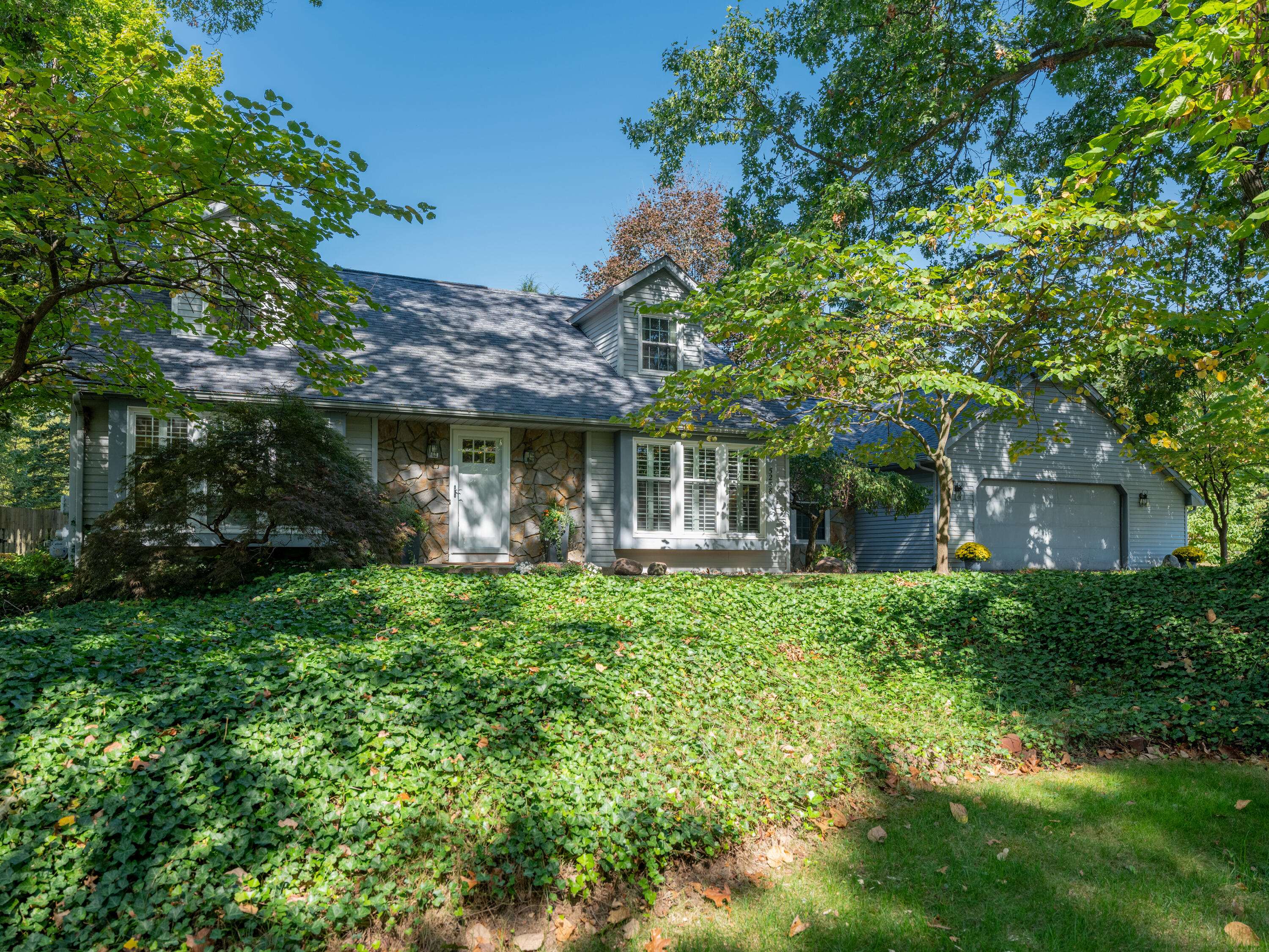5258 Stoney Brook Road Kalamazoo, MI 49009 - Photo 1 of 31 5258 Stoney Brook Rd-101