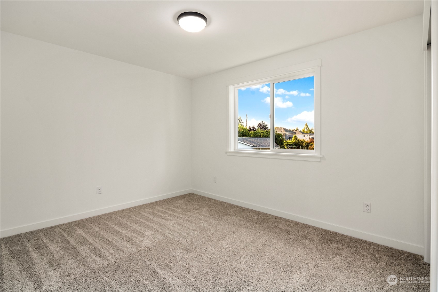 19 179th Place Southwest Bothell, WA 98012 - Photo 28 of 29 an empty room with a window