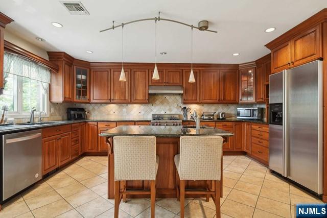 75 Myrtle Avenue, Unit 1 Edgewater, NJ 07020 - Photo 14 of 31
