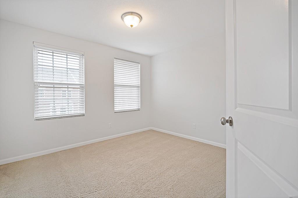 832 Highpointe Circle Pittsburgh, PA 15220 - Photo 17 of 25