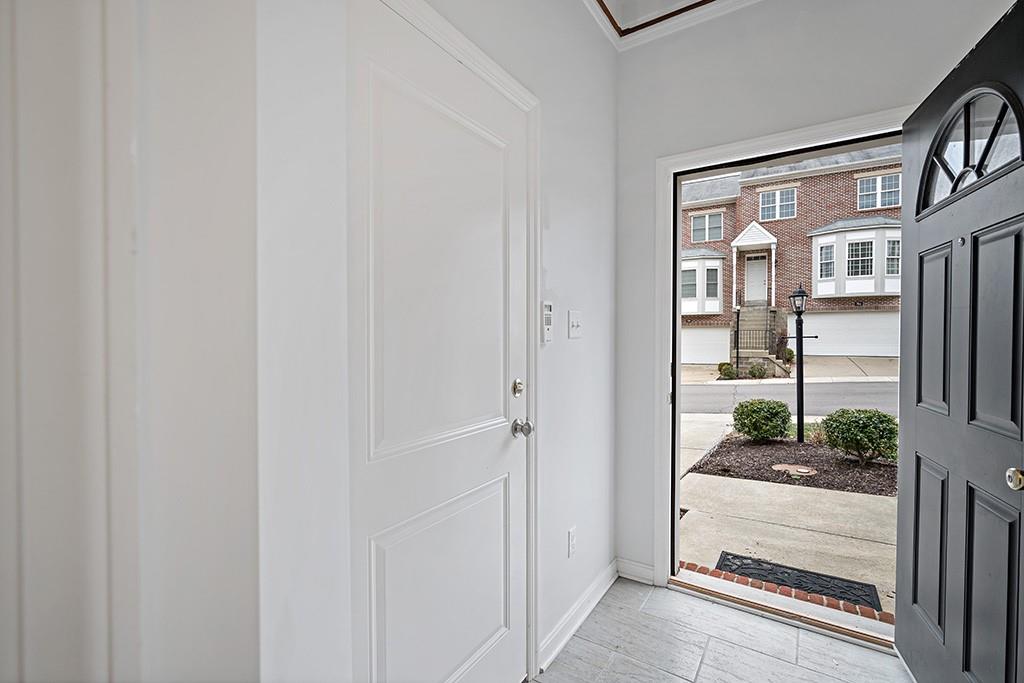 832 Highpointe Circle Pittsburgh, PA 15220 - Photo 21 of 25