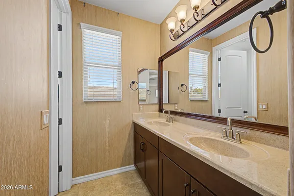 $749,800 | 2559 East Penedes Drive, Gilbert, AZ 85298