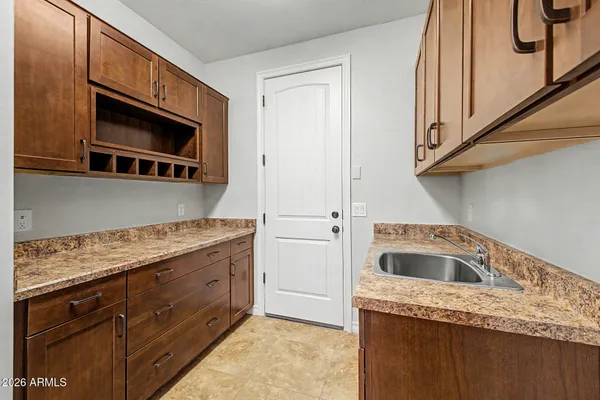 $749,800 | 2559 East Penedes Drive, Gilbert, AZ 85298