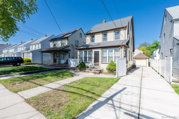 $848,000 | 89-67 218th Place | Queens Village