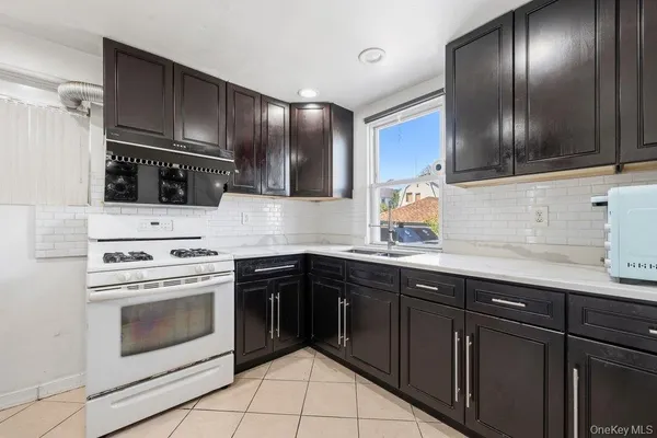 $848,000 | 89-67 218th Place | Queens Village