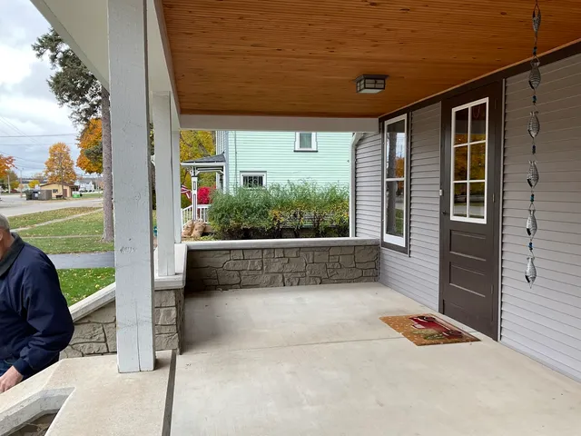 $399,500 | 903 South Main Street, Yorkville, IL 60560