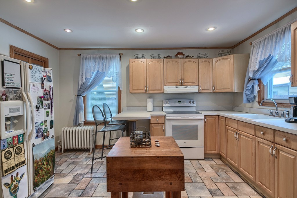 36 West Meadow Road Lowell, MA 01854 - Photo 6 of 20 Gallery Image 6