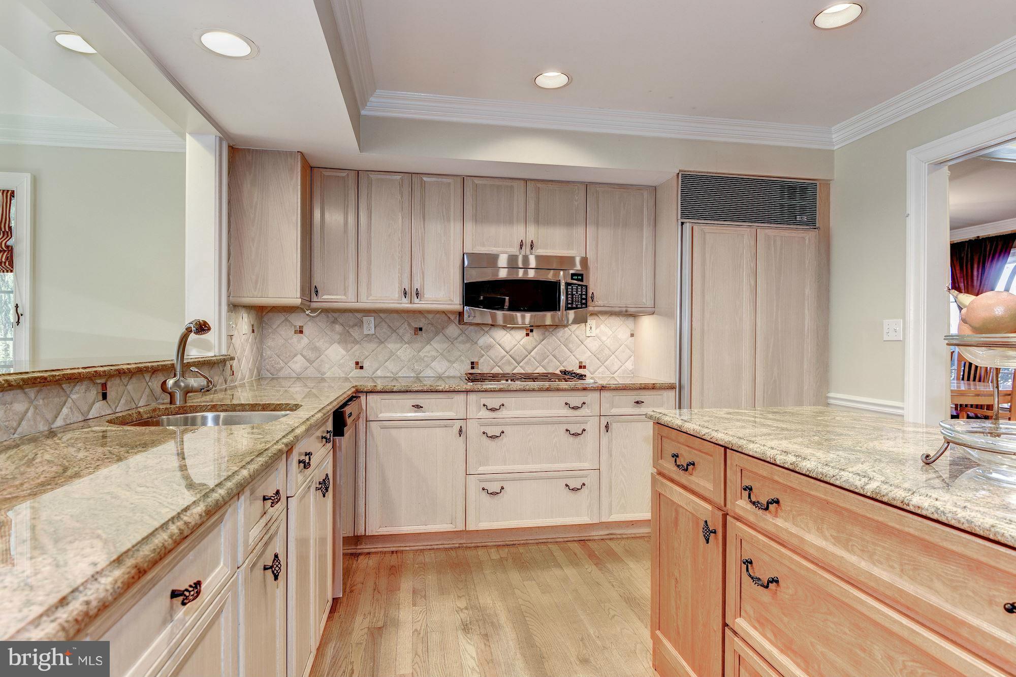 10814 Old Coach Road Potomac, MD 20854 - Photo 14 of 29 Kitchen