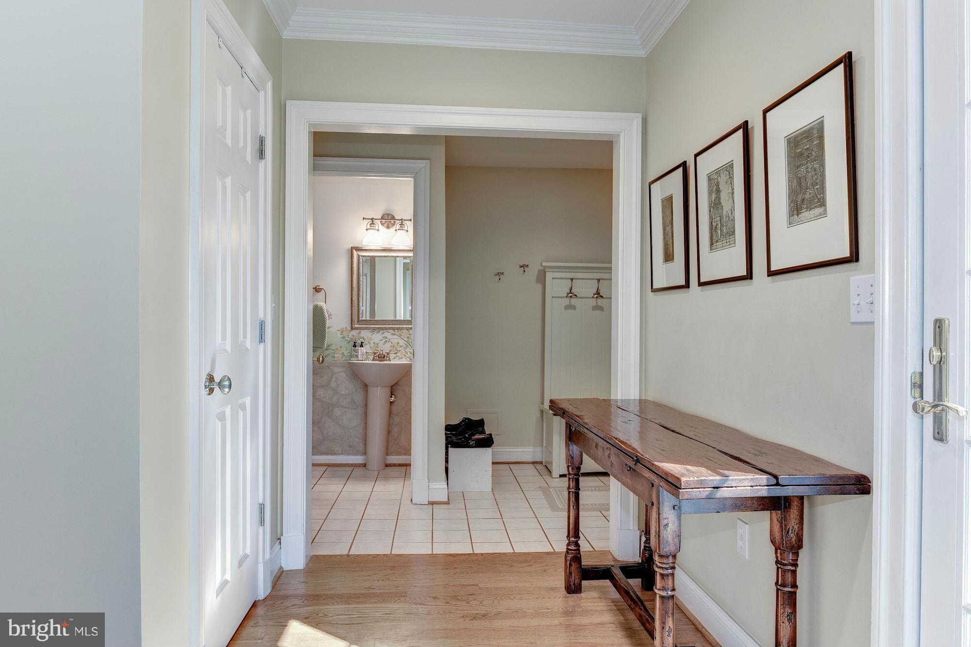 10814 Old Coach Road Potomac, MD 20854 - Photo 24 of 29 Bath