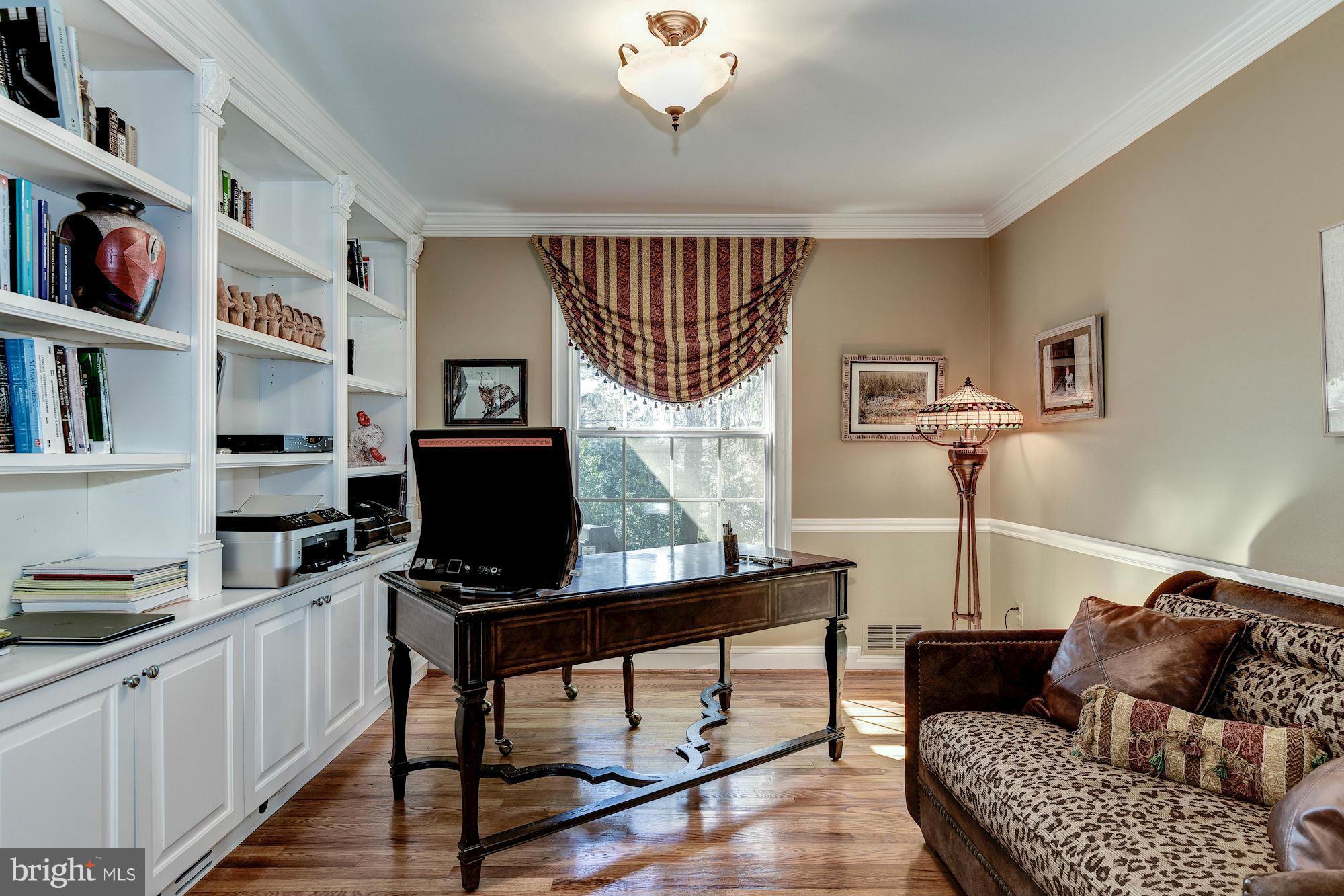 10814 Old Coach Road Potomac, MD 20854 - Photo 7 of 29 Interior (General)
