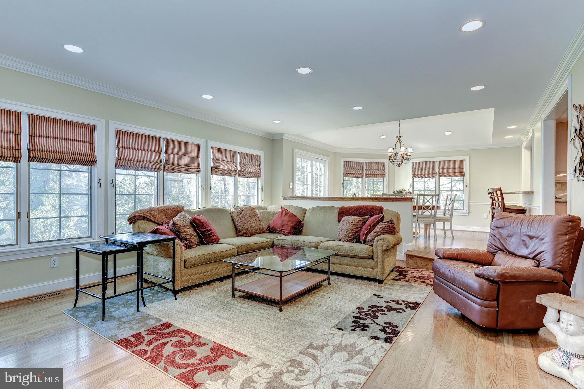 10814 Old Coach Road Potomac, MD 20854 - Photo 9 of 29 Family Room
