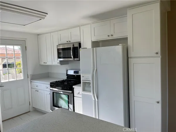 $5,900 | 9352 Mokihana Drive, Huntington Beach, CA 92646