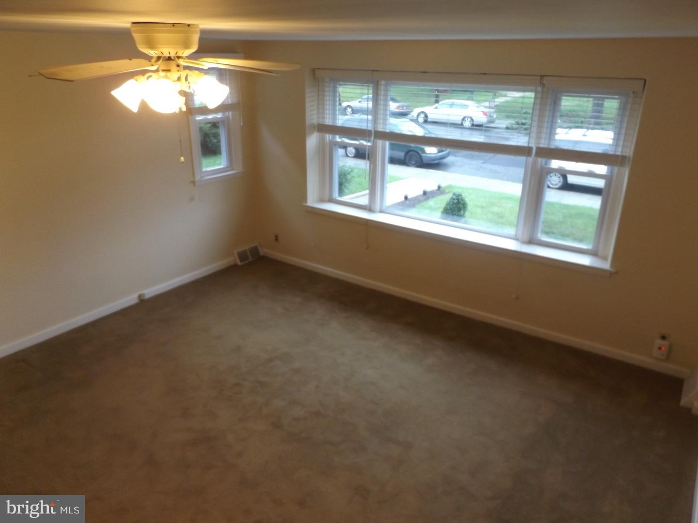 1805 Fox Chase Road Philadelphia, PA 19152 - Photo 5 of 25 Gallery Image 5