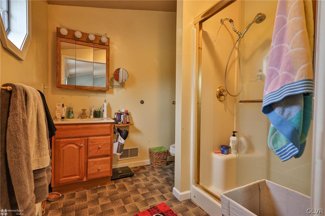 292 East Moorestown Road Wind Gap, PA 18091 - Photo 29 of 46 a bathroom with a sink and a tub