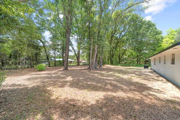 $199,900 | 207 Oglesby Avenue, Crestview, FL 32536