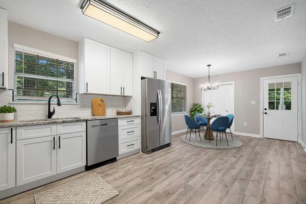 $199,900 | 207 Oglesby Avenue, Crestview, FL 32536