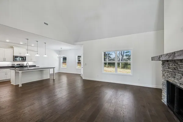 $549,900 | 281 Estates Drive, Smithville, TN 37166